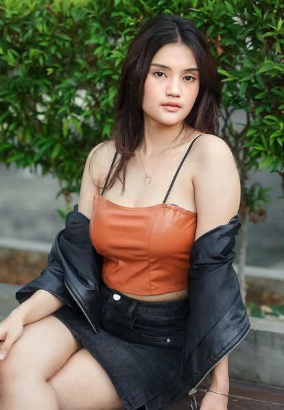 looking makes it uuhhooott_03