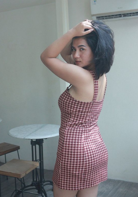 looking makes it uuhhooott_03