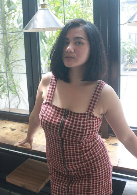 looking makes it uuhhooott_03