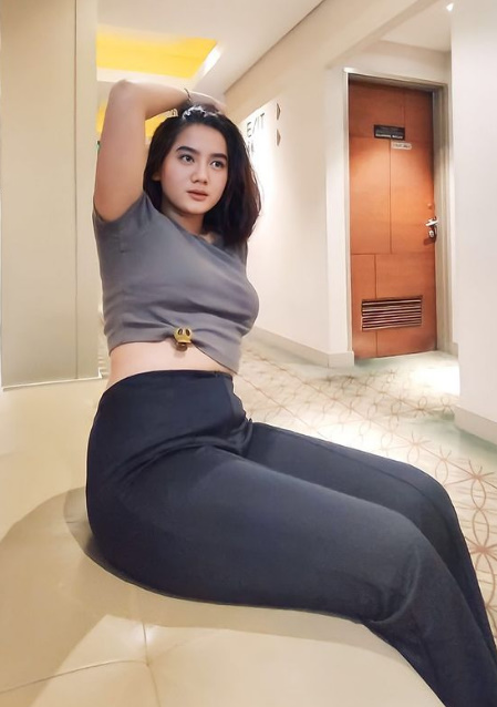 looking makes it uuhhooott_03