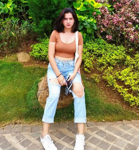 looking makes it uuhhooott_03