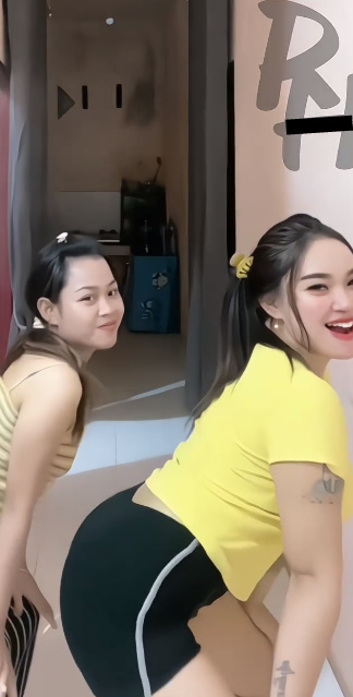 looking makes it uuhhooott_04