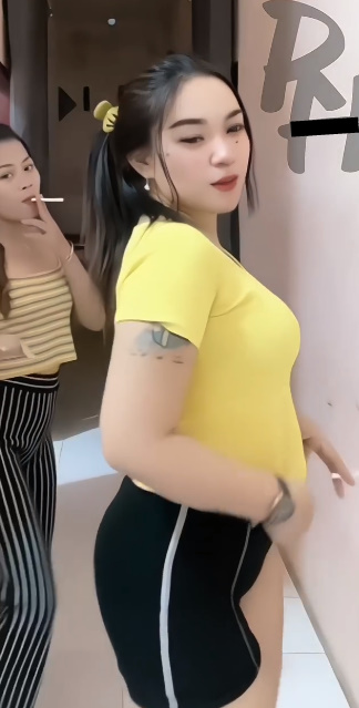 looking makes it uuhhooott_04