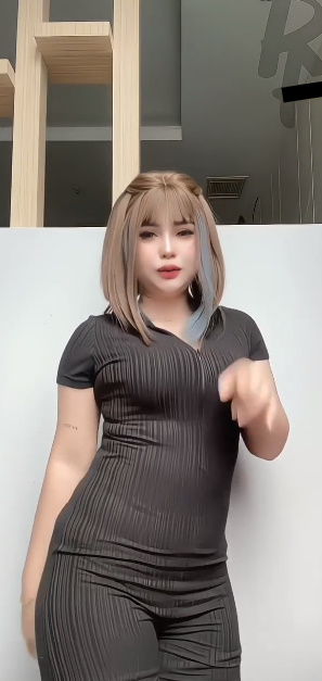 looking makes it uuhhooott_04