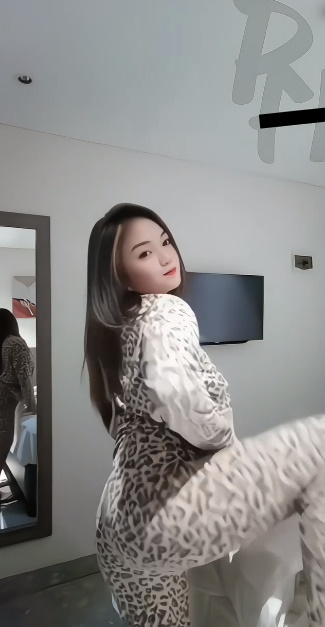 looking makes it uuhhooott_04