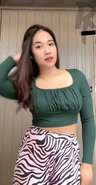 looking makes it uuhhooott_04