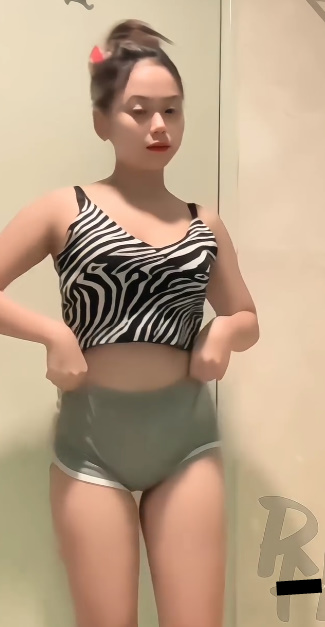 looking makes it uuhhooott_04