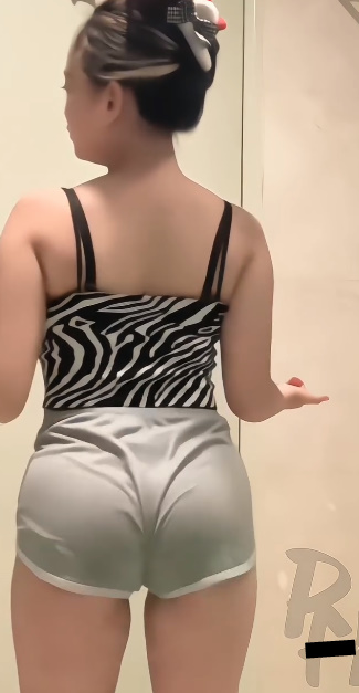 looking makes it uuhhooott_04