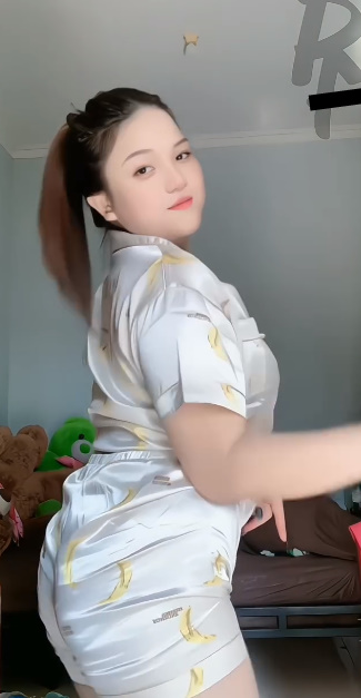 looking makes it uuhhooott_04