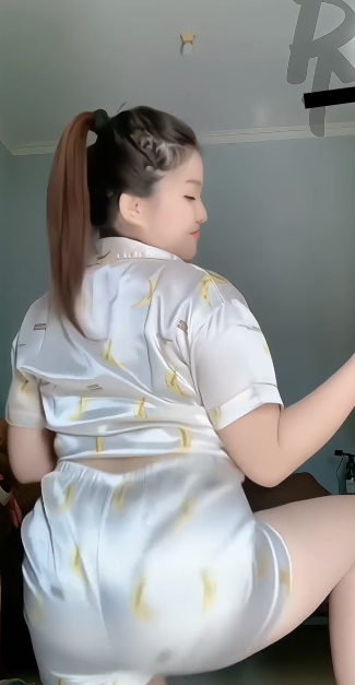 looking makes it uuhhooott_04