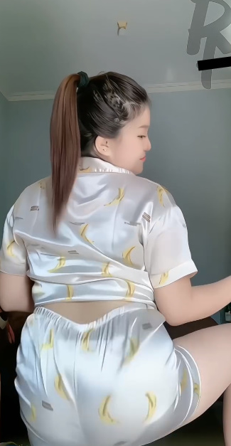 looking makes it uuhhooott_04