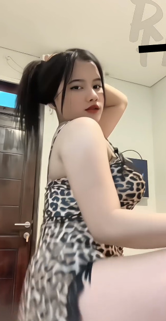 looking makes it uuhhooott_04