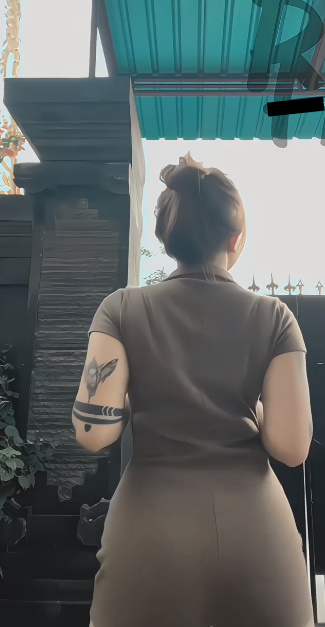 looking makes it uuhhooott_04