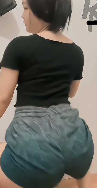 looking makes it uuhhooott_04