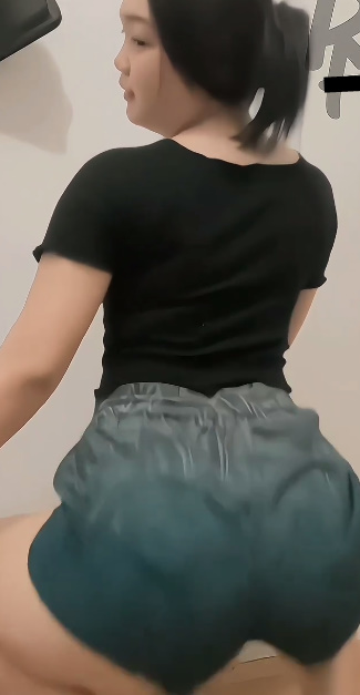 looking makes it uuhhooott_04