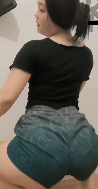 looking makes it uuhhooott_04