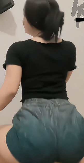 looking makes it uuhhooott_04