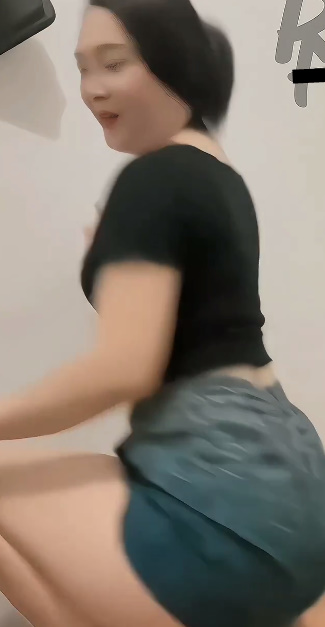 looking makes it uuhhooott_04