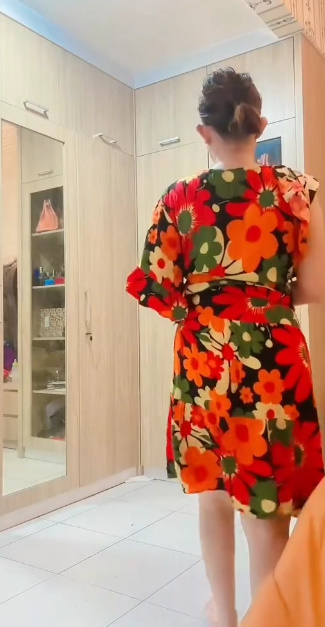 looking makes it uuhhooott_04