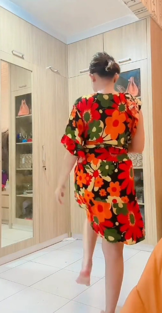 looking makes it uuhhooott_04