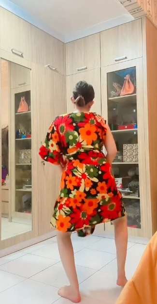 looking makes it uuhhooott_04