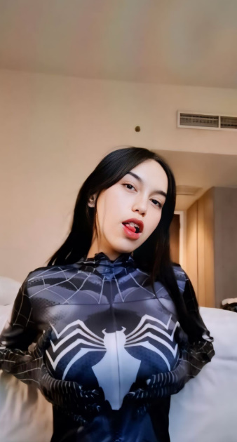 looking makes it uuhhooott_05