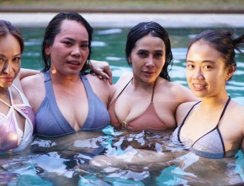 looking makes it uuhhooott_07