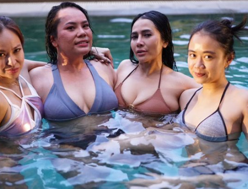 looking makes it uuhhooott_07