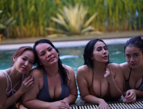 looking makes it uuhhooott_07