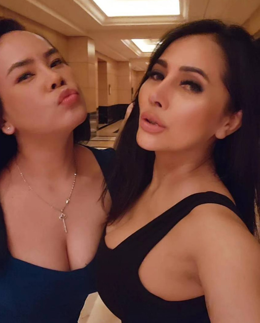 looking makes it uuhhooott_07