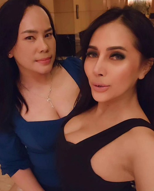 looking makes it uuhhooott_07