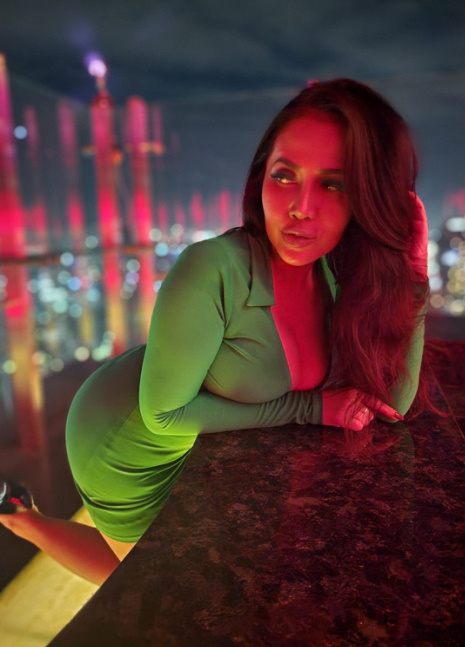 looking makes it uuhhooott_07