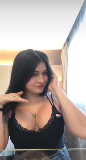 looking makes it uuhhooott_10