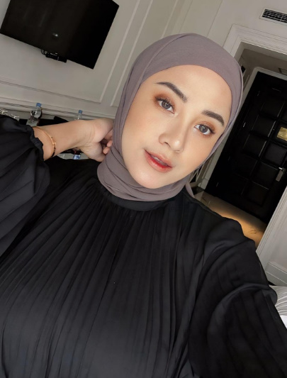 looking makes it uuhhooott_12