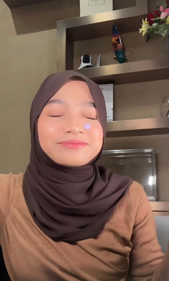 looking makes it uuhhooott_12