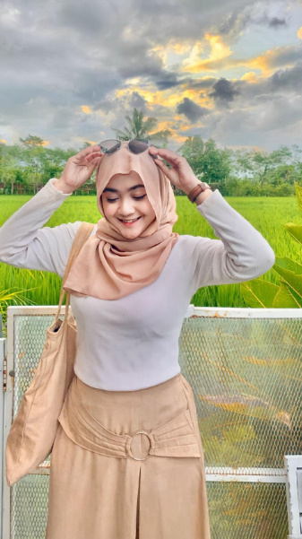 looking makes it uuhhooott_12