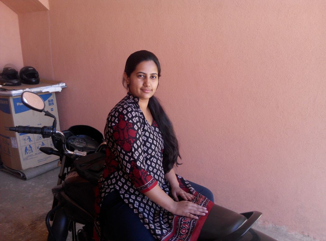 Indian Tamil aunty pic old