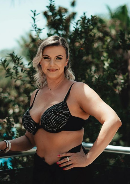 looking makes it uuhhooott_23