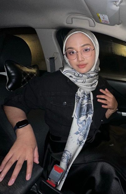 looking makes it uuhhooott_29