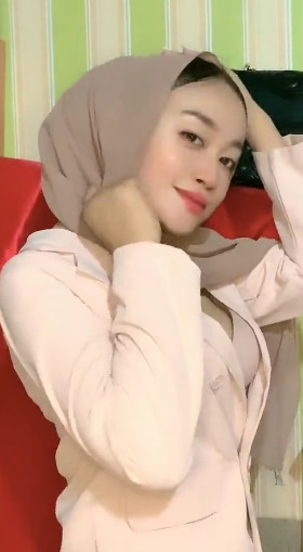 looking makes it uuhhooott_29