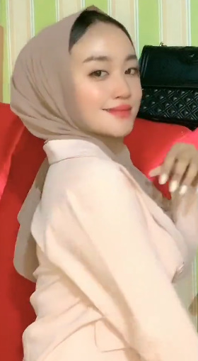 looking makes it uuhhooott_29