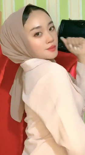 looking makes it uuhhooott_29