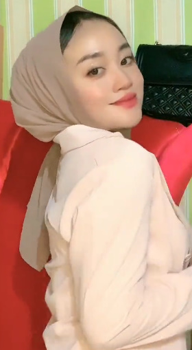 looking makes it uuhhooott_29