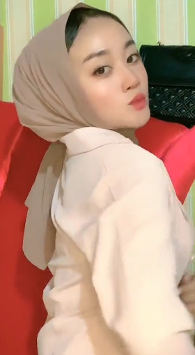 looking makes it uuhhooott_29