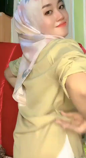 looking makes it uuhhooott_29