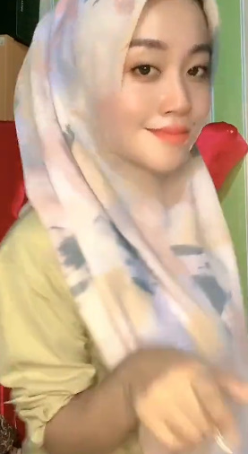 looking makes it uuhhooott_29