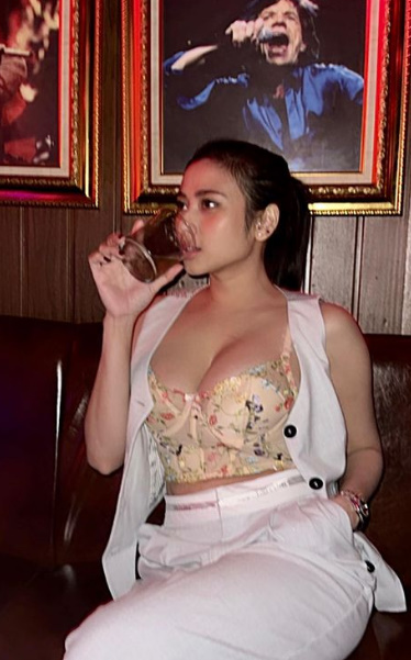 looking makes it uuhhooott_31