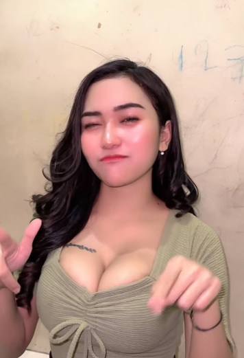 looking makes it uuhhooott_34