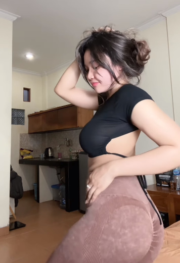 looking makes it uuhhooott_34