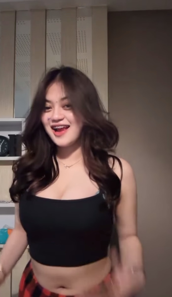 looking makes it uuhhooott_34